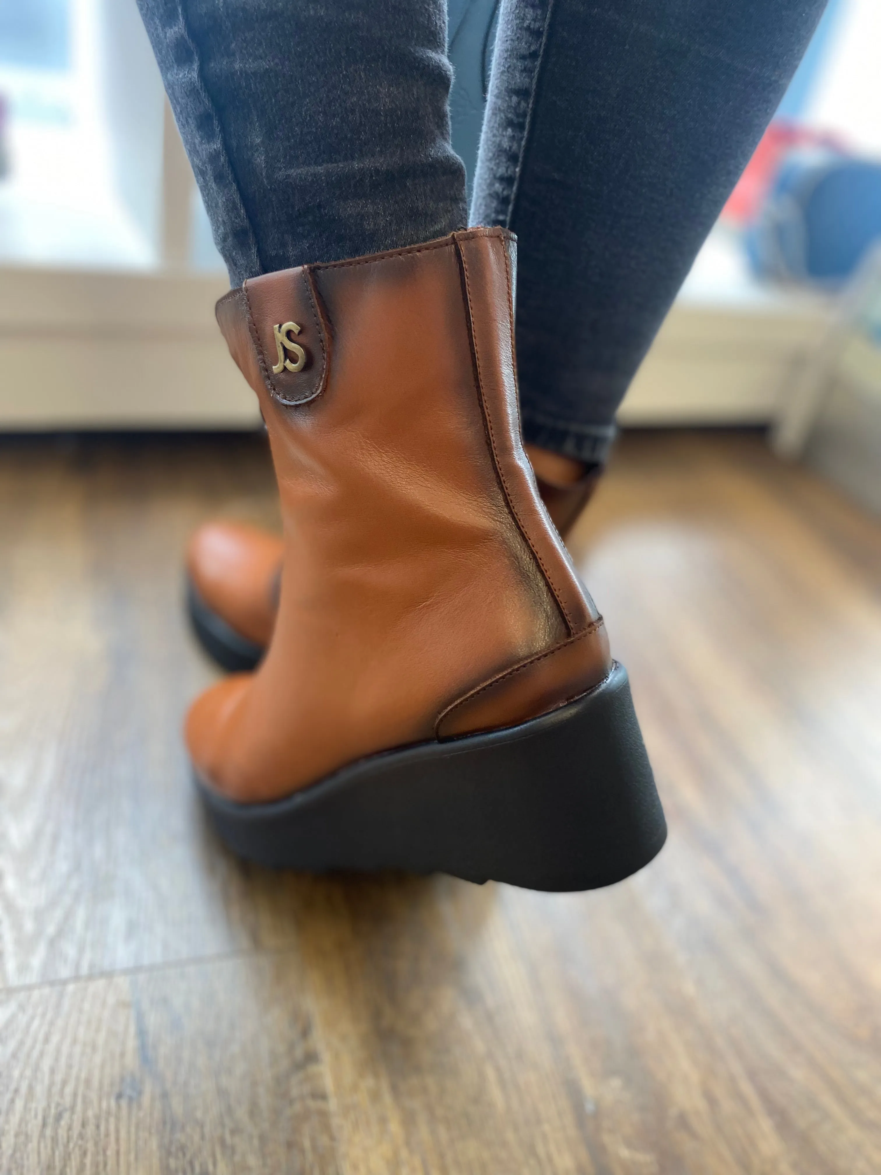 Jose Saenz Tan Wedge Zip Ankle Boot